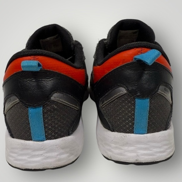 Kids New Balance Fresh Foam 650v1 size 3.5 - Picture 3 of 7